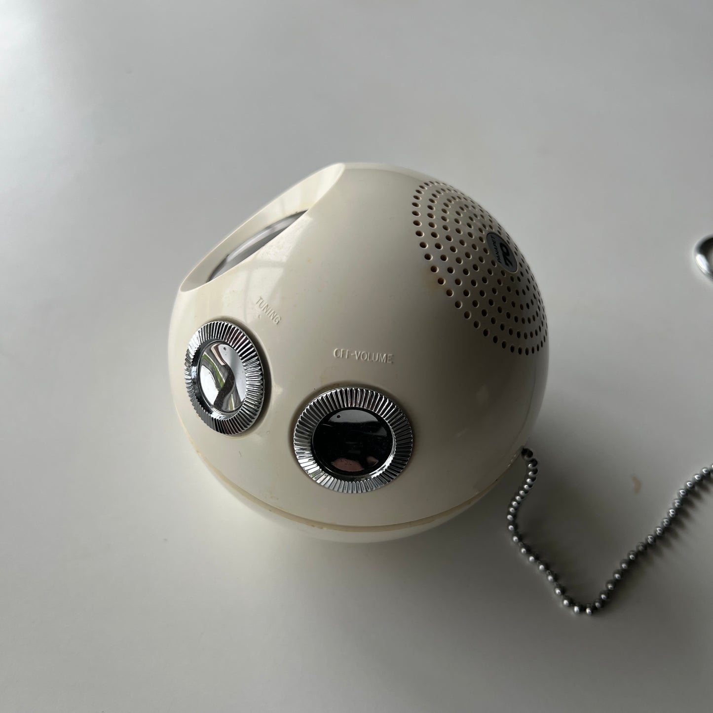c. 1970 Panasonic R70 PanaPet AM Transistor Radio