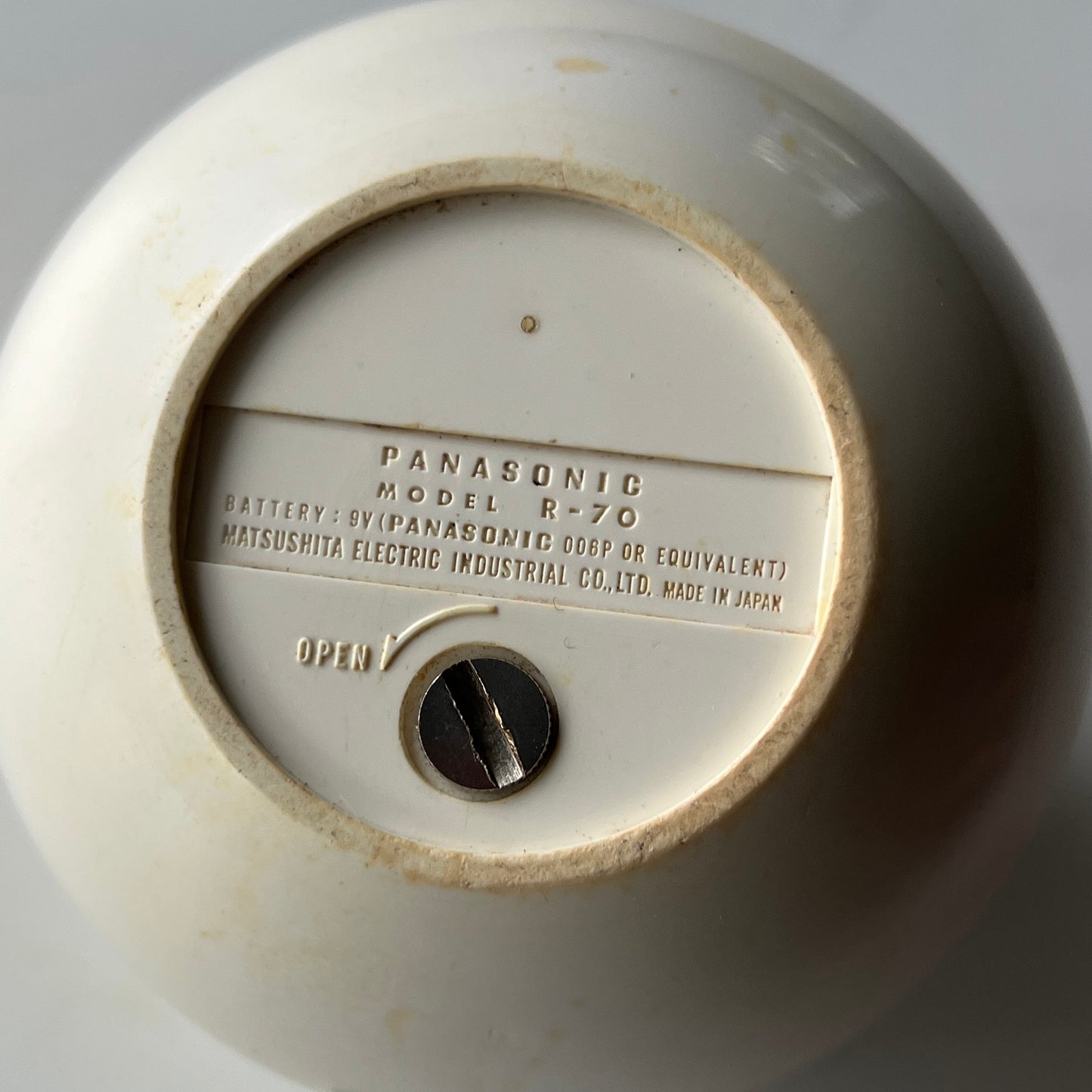 c. 1970 Panasonic R70 PanaPet AM Transistor Radio
